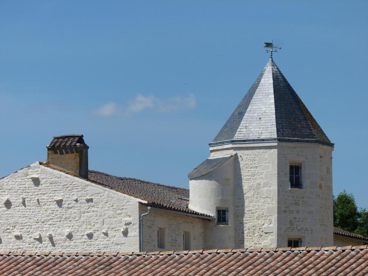 Logis De Pierre Levee Bed & Breakfast Bessines ภายนอก รูปภาพ