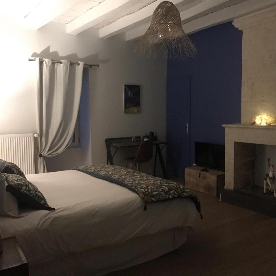 Logis De Pierre Levee Bed & Breakfast Bessines ภายนอก รูปภาพ